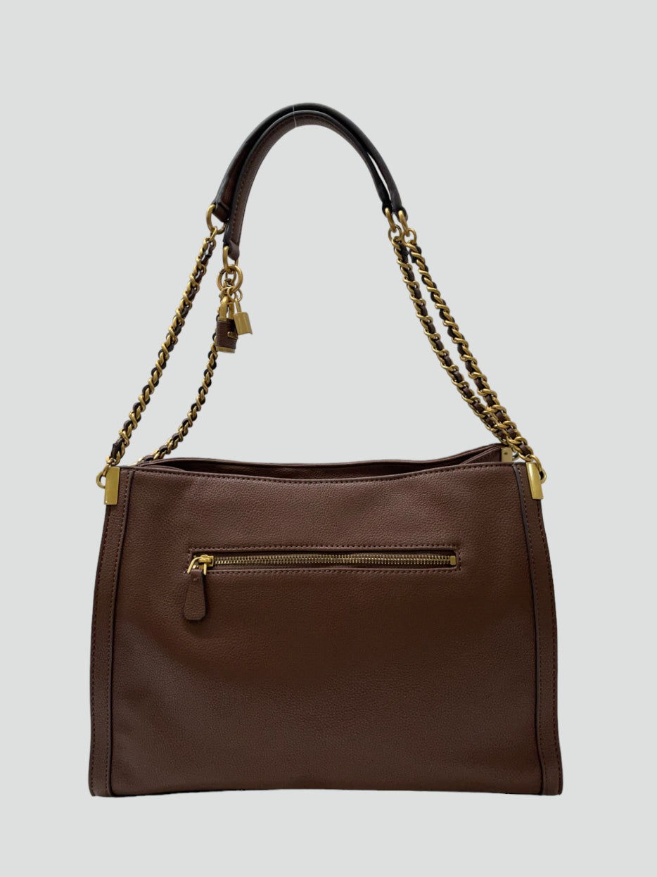 Shopper Guess "Shemara" marrone in ecopelle con dettagli metallici