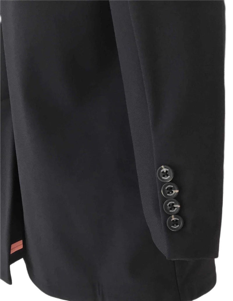 Cappotto nero con chiusura con bottoni