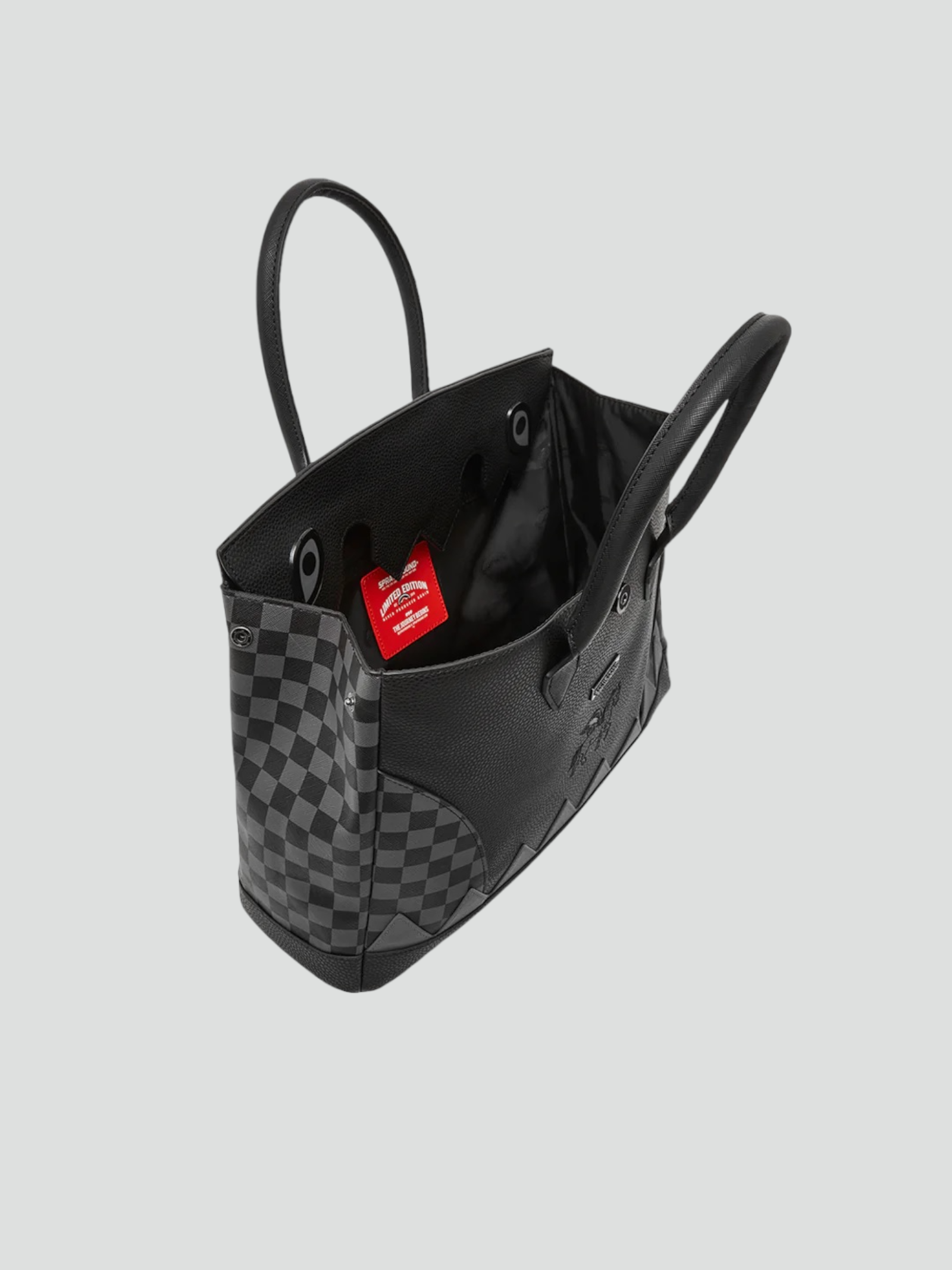 Borsa "Phantom Handbag" Nera con Motivo Shark Checkered
