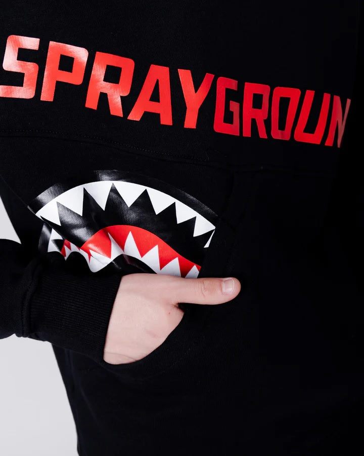 Felpa Nera "Shark Diagonal Pocket" con Tasca Obliqua