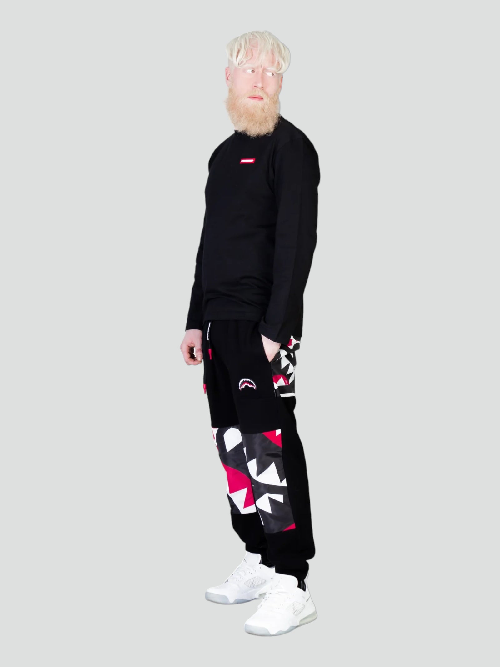 Pantaloni jogger "Shark Black Neri con Fantasia Squalo a Contrasto