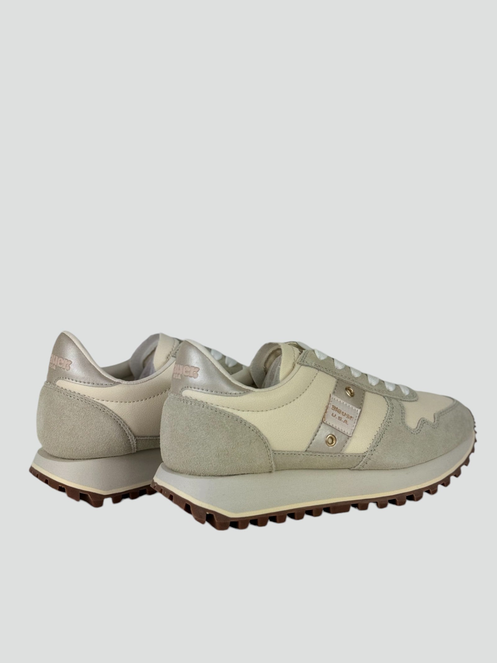 Sneakers Donna "Millen" Cream con Borchie e Dettagli a Contrasto