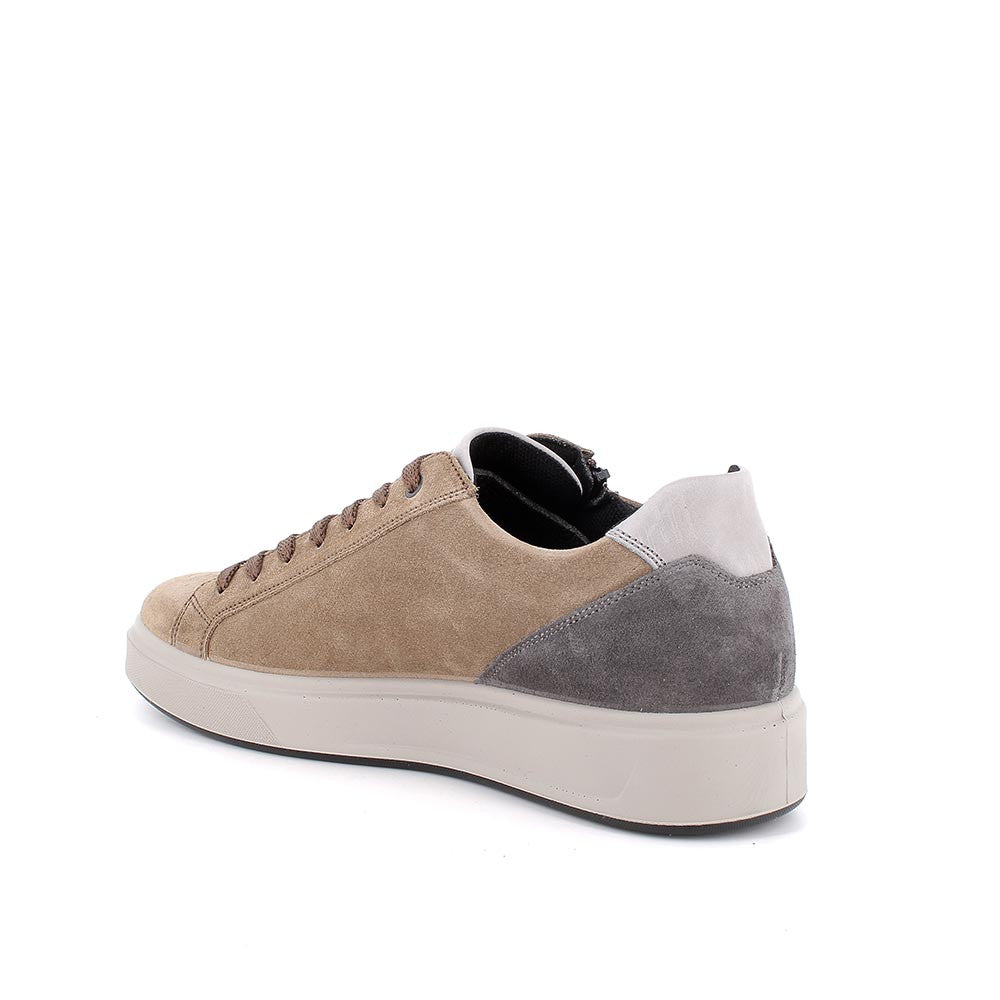 Sneakers sesamo in pelle scamosciata con lacci e zip laterale