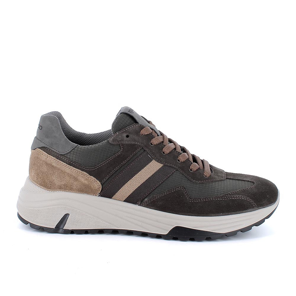 Sneakers caffè in pelle scamosciata con plantare memory foam