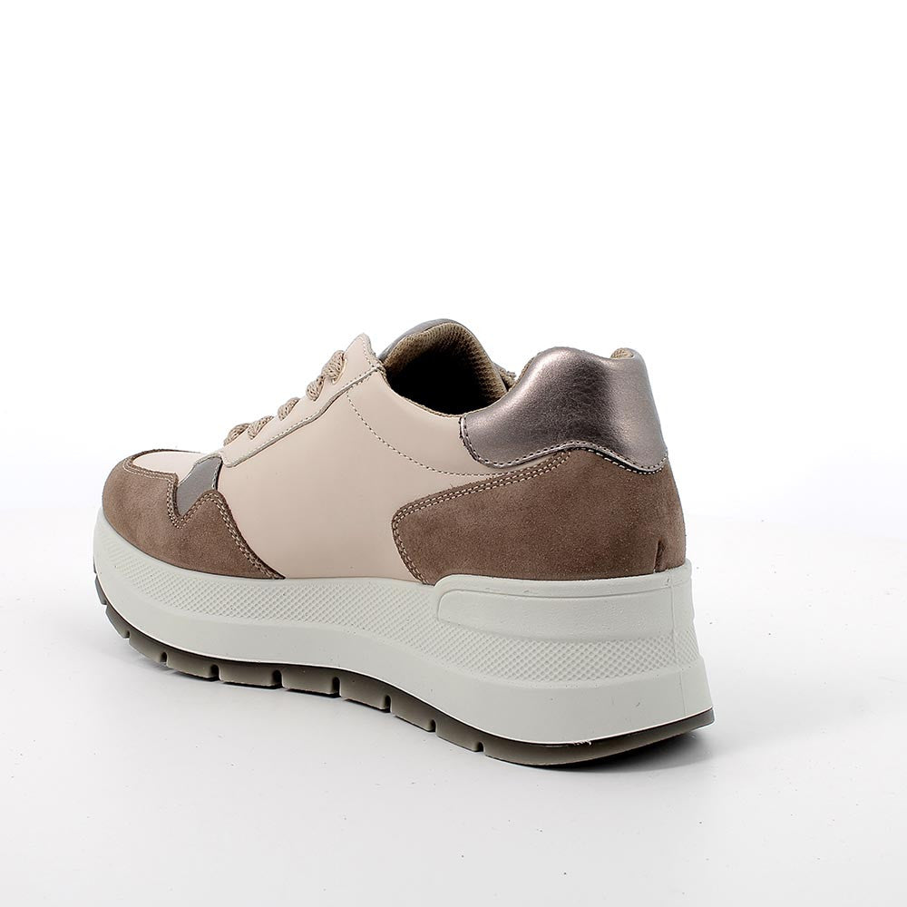 Sneakers con zeppa chunky fango-écru in pelle e camoscio
