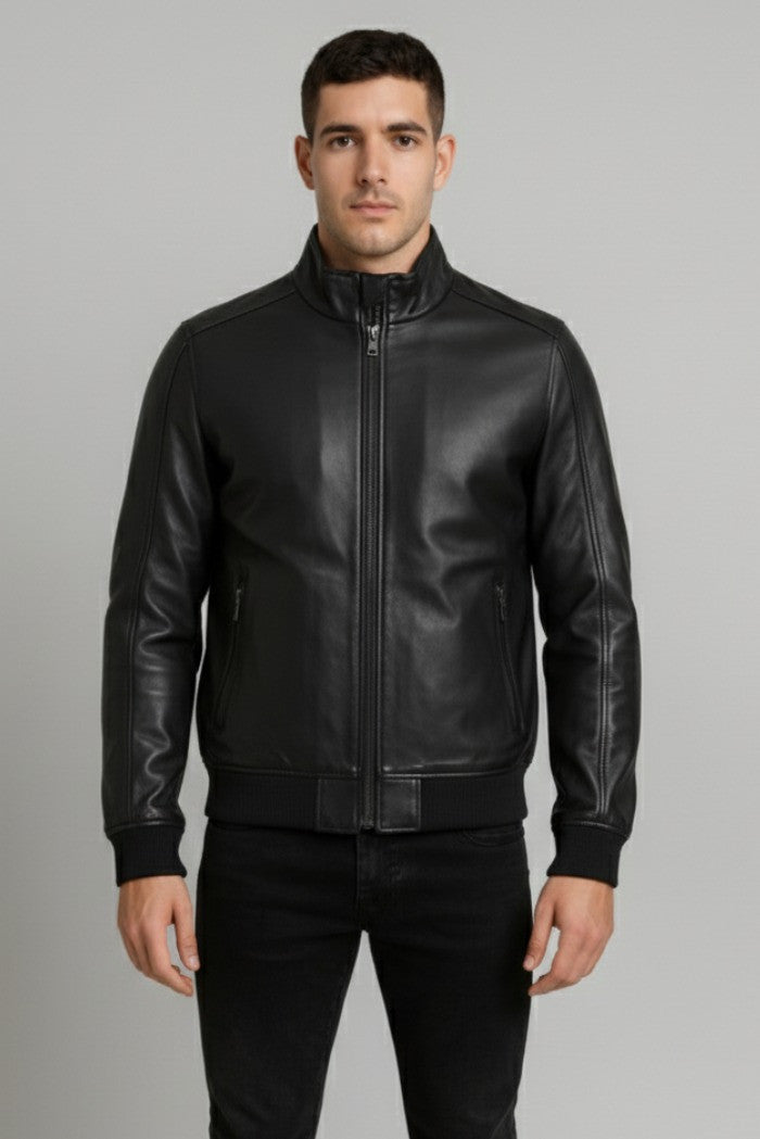 Giubbino Uomo in Ecopelle Nera con Zip e Finiture Elasticizzate