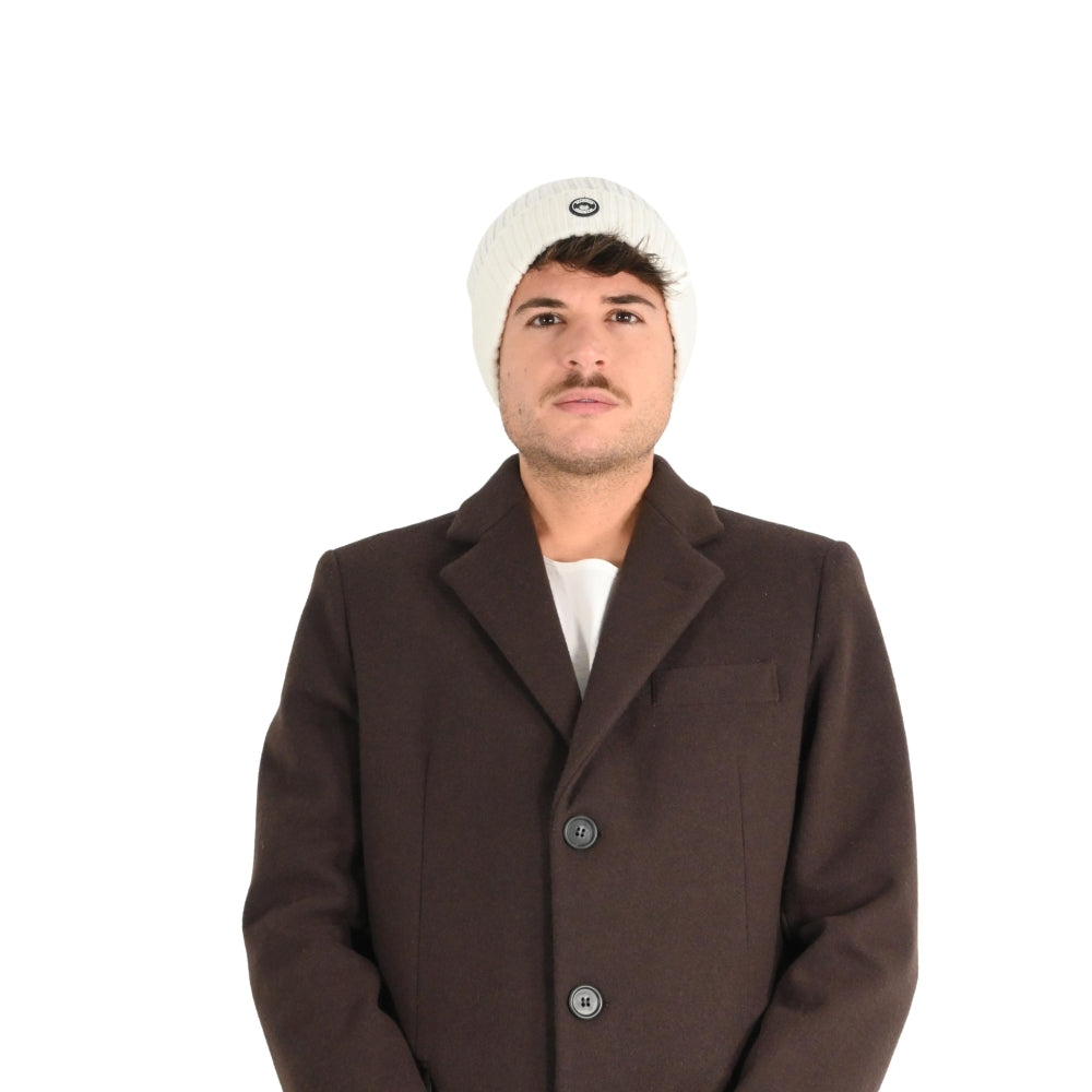 Cappello bianco latte in Maglia con logo Markup