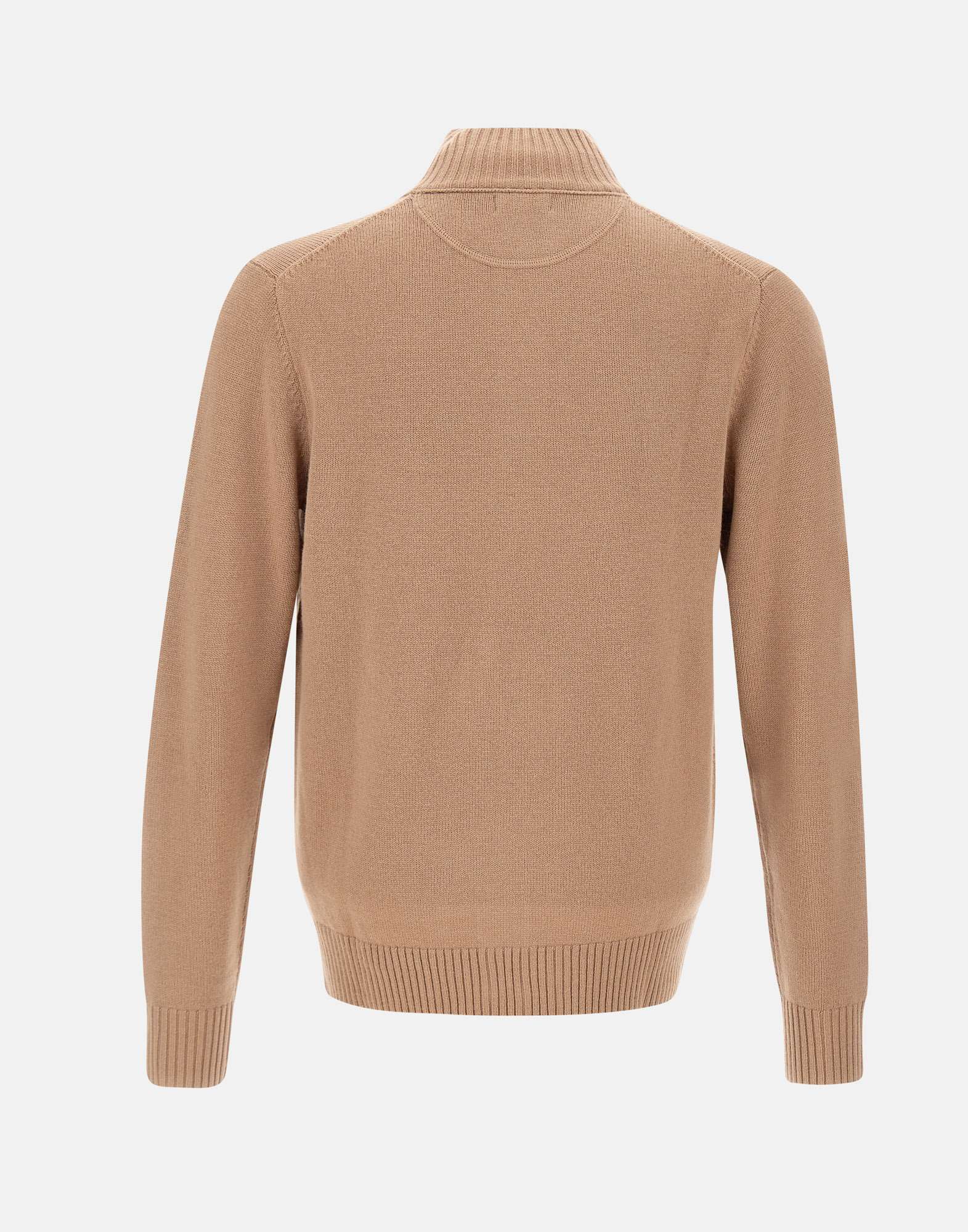 Cardigan Beige con Collo Alto e Chiusura a Bottoni