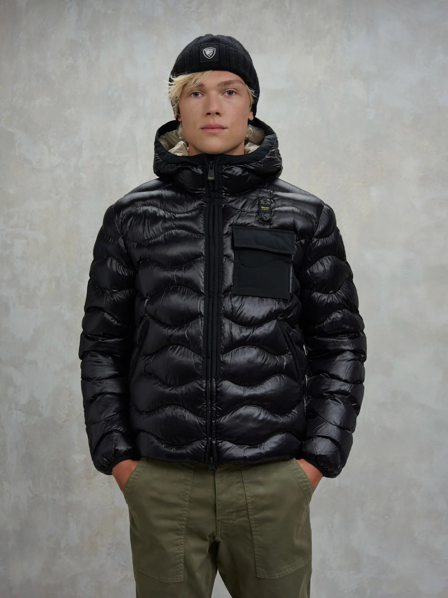 Piumino "Bryant" Nero con Interno Beige e Tasca sul Petto