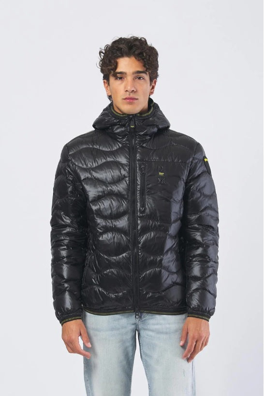 Piumino nero "Wave" da Uomo con Trapuntatura ad Onde e Taschino