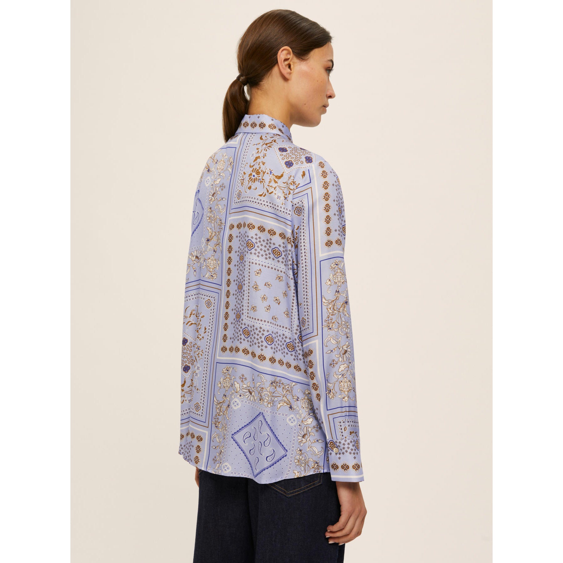 Camicia azzurra in twill di viscosa stampata bandana "Brunico"
