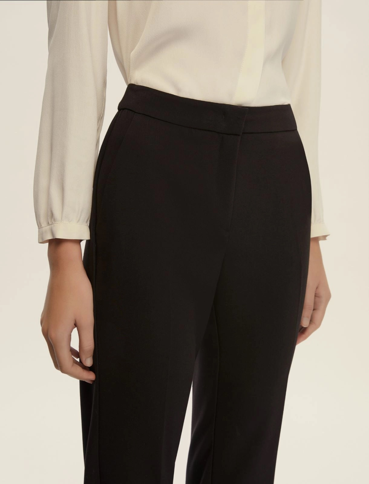 Pantalone Flare Stretch "Franca" Nero con Linea Aderente