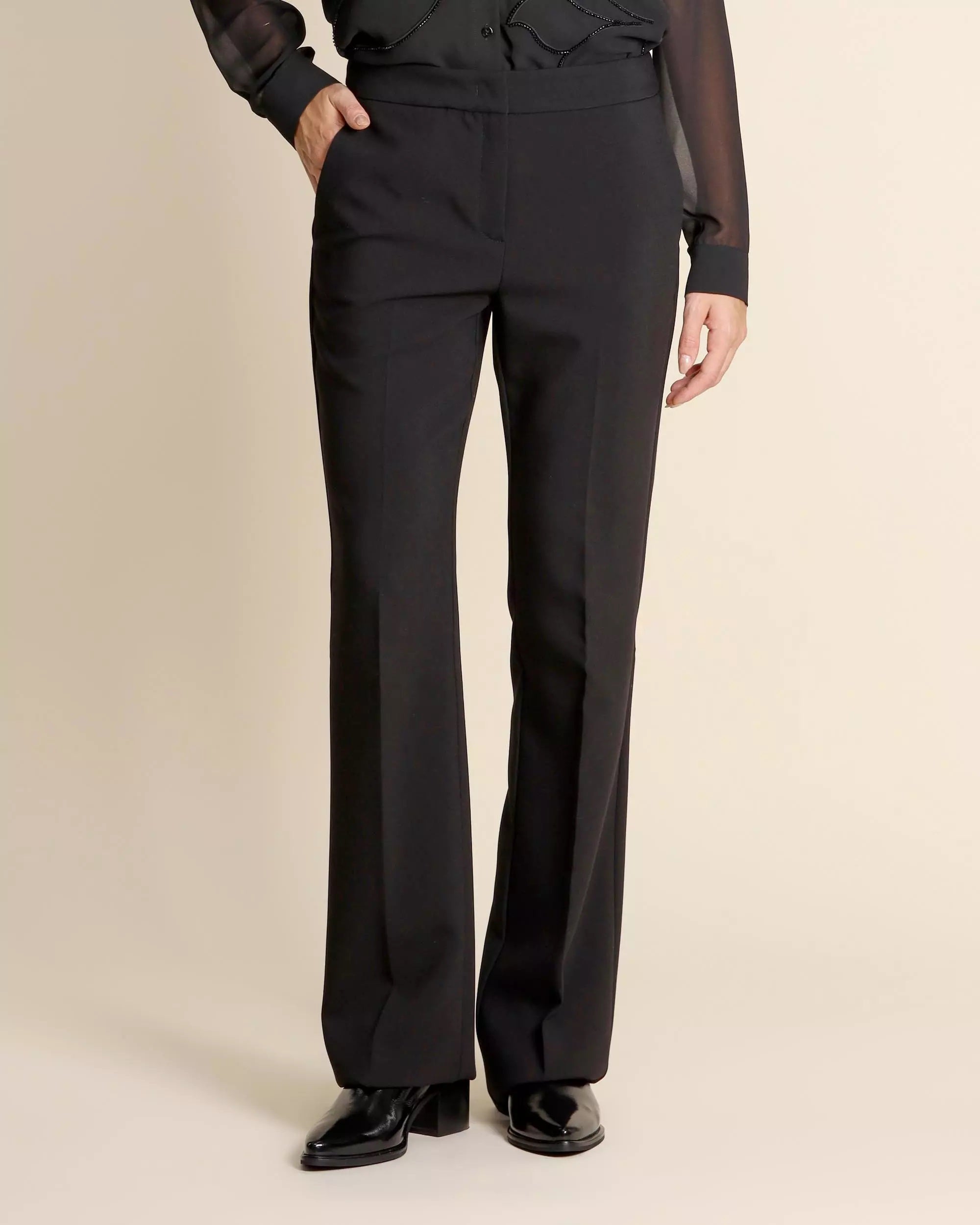 Pantalone Flare Stretch "Franca" Nero con Linea Aderente