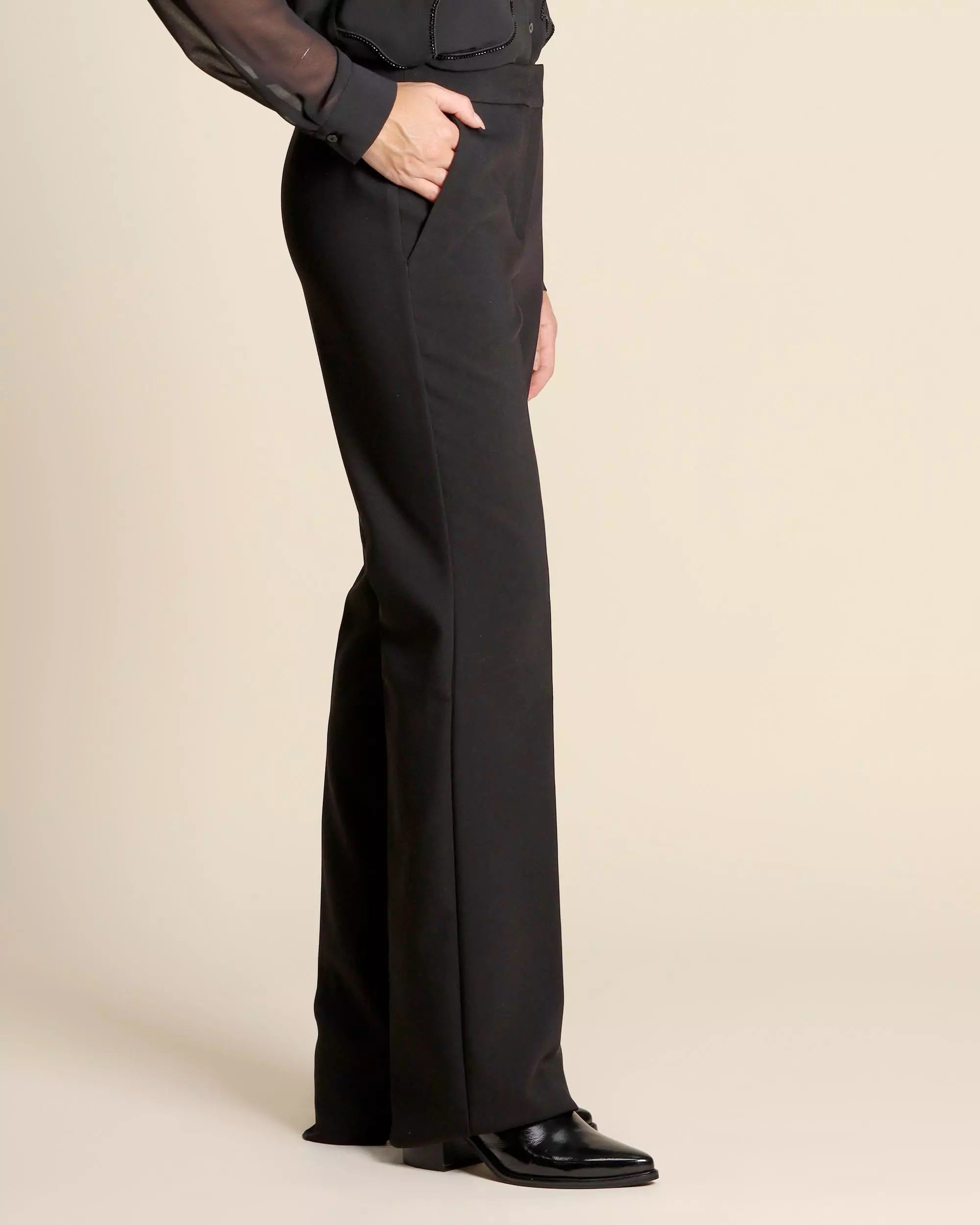 Pantalone Flare Stretch "Franca" Nero con Linea Aderente