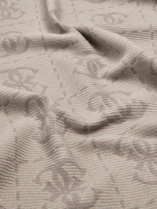 Sciarpa "Mogly " grigia con Monogram All-Over e Frange