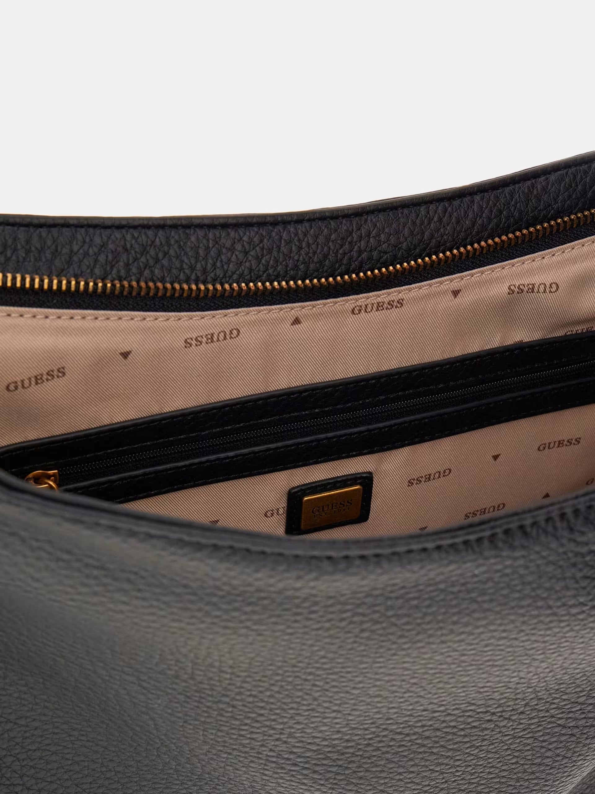 Borsa "Camden" Nera a Spalla con Maxi Fibbia G Dorata