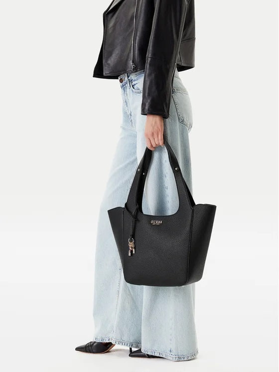 Shopper "Calista" Nera in Similpelle con Pochette Interna e Charm