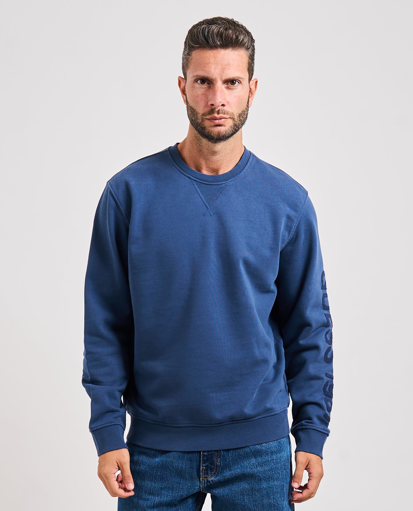 Felpa "Embro" Blu con Ricamo su Manica e Girocollo