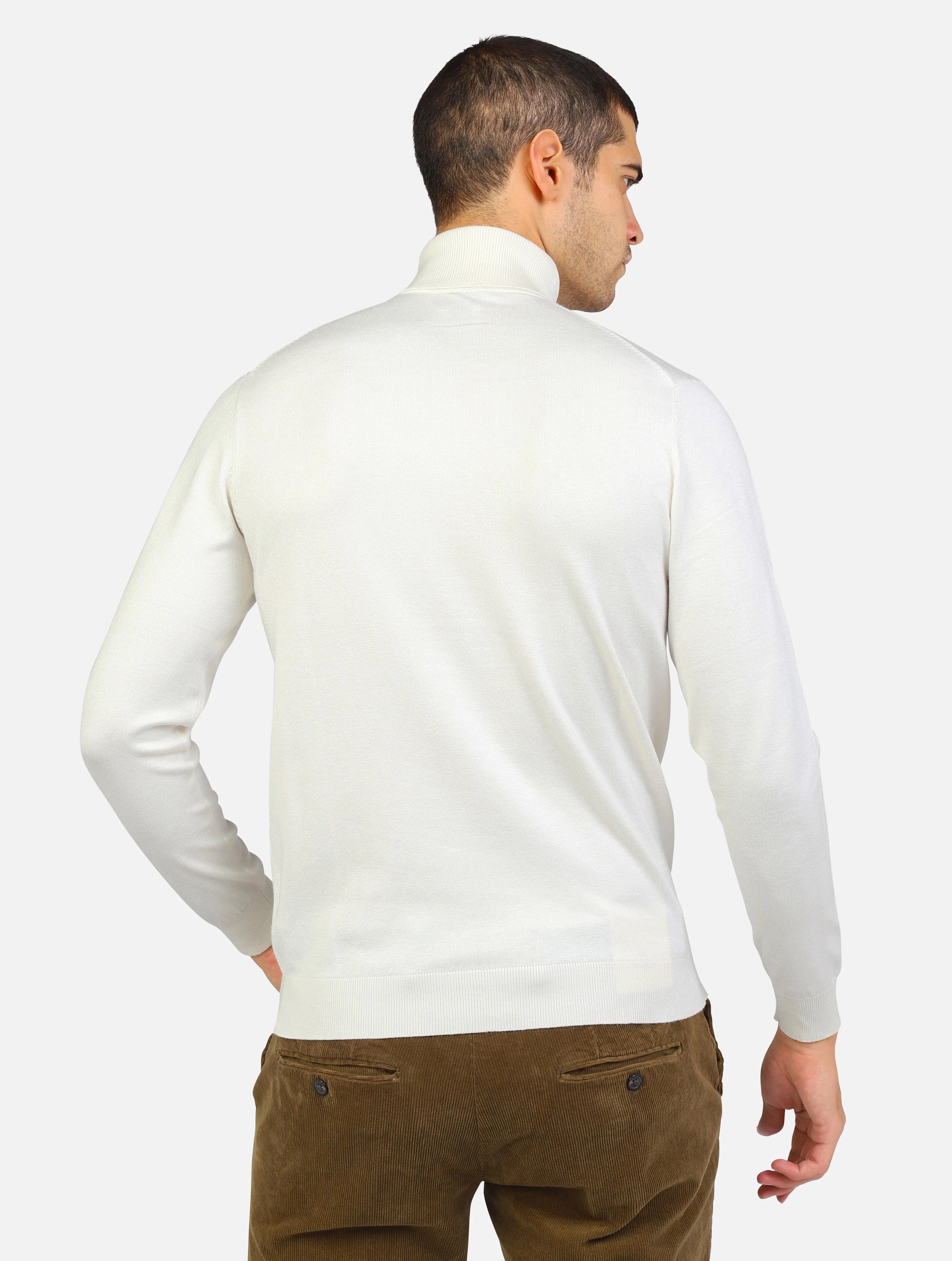 Dolcevita bianco latte in maglia finezza 12
