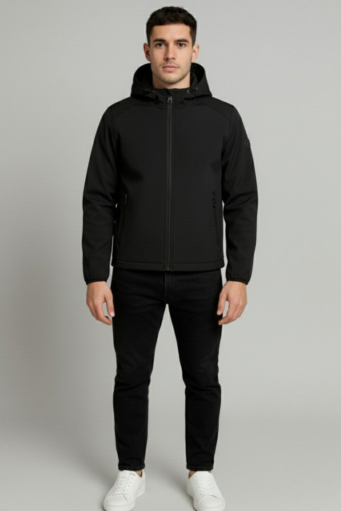 Giubbino softshell da uomo nero con cappuccio e interno in pile