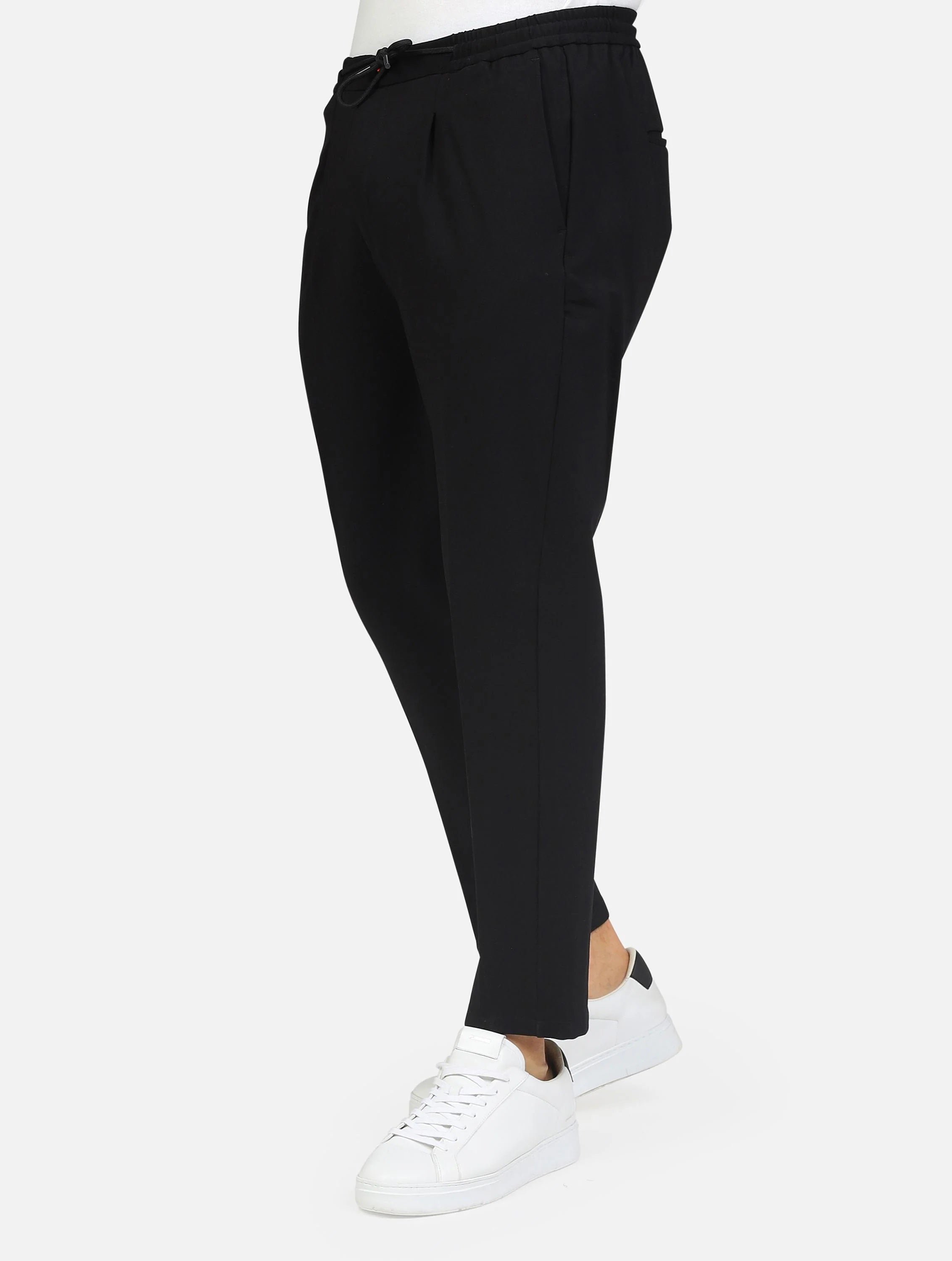 Pantalaccio da uomo nero in punto Milano con vita elasticata Markup