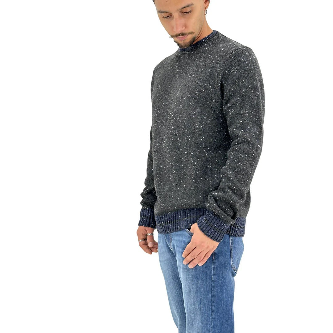 Maglia da uomo antracite in filato bottonato con contrasti e toppe