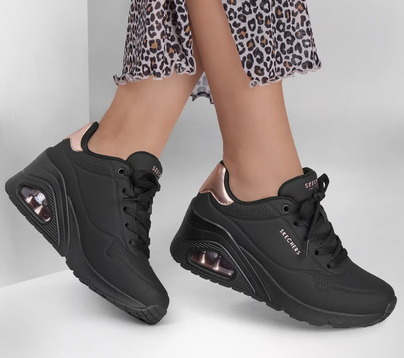 Sneakers "Uno Wedge - HI Steps" Nere
