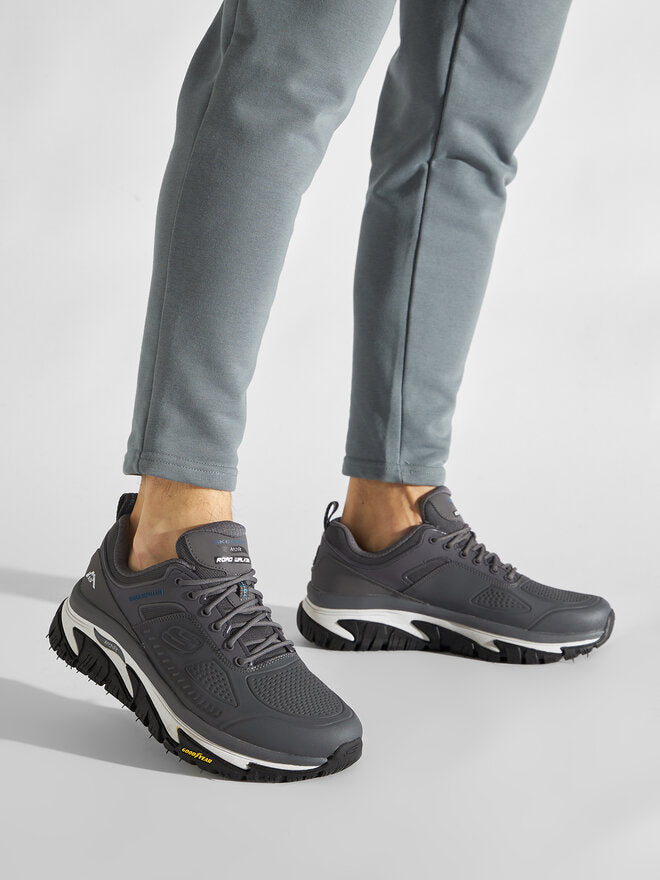 Sneakers "Arch Fit Road Walker - Recon" grigio scuro Waterproof