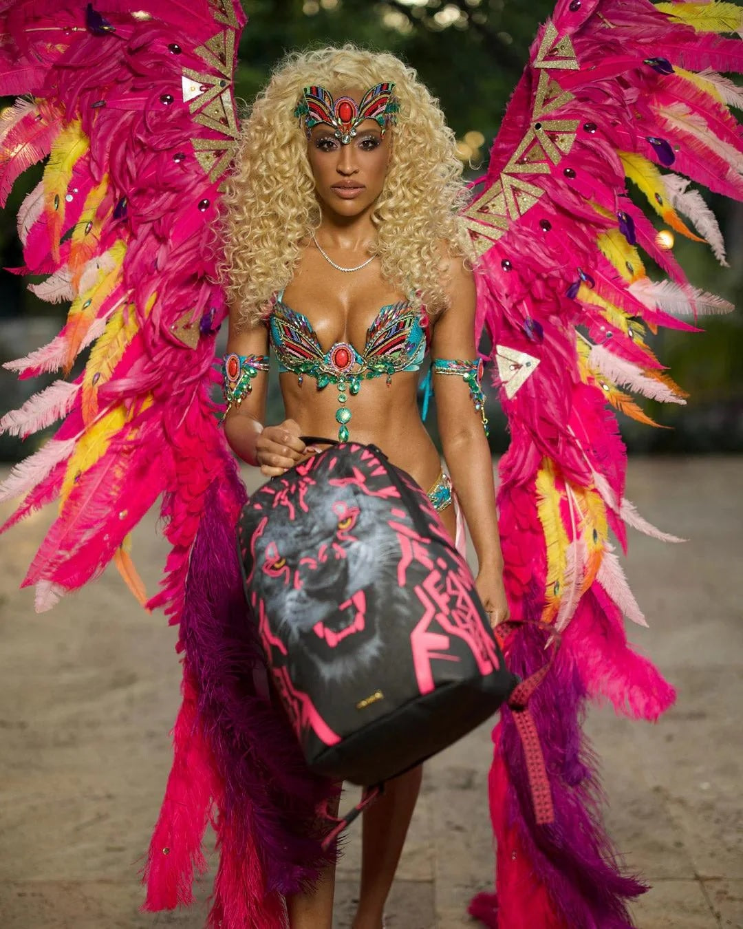 Zaino "AI Lion Neon Pink" Nero e Fuxia con Stampa Leone Fluo