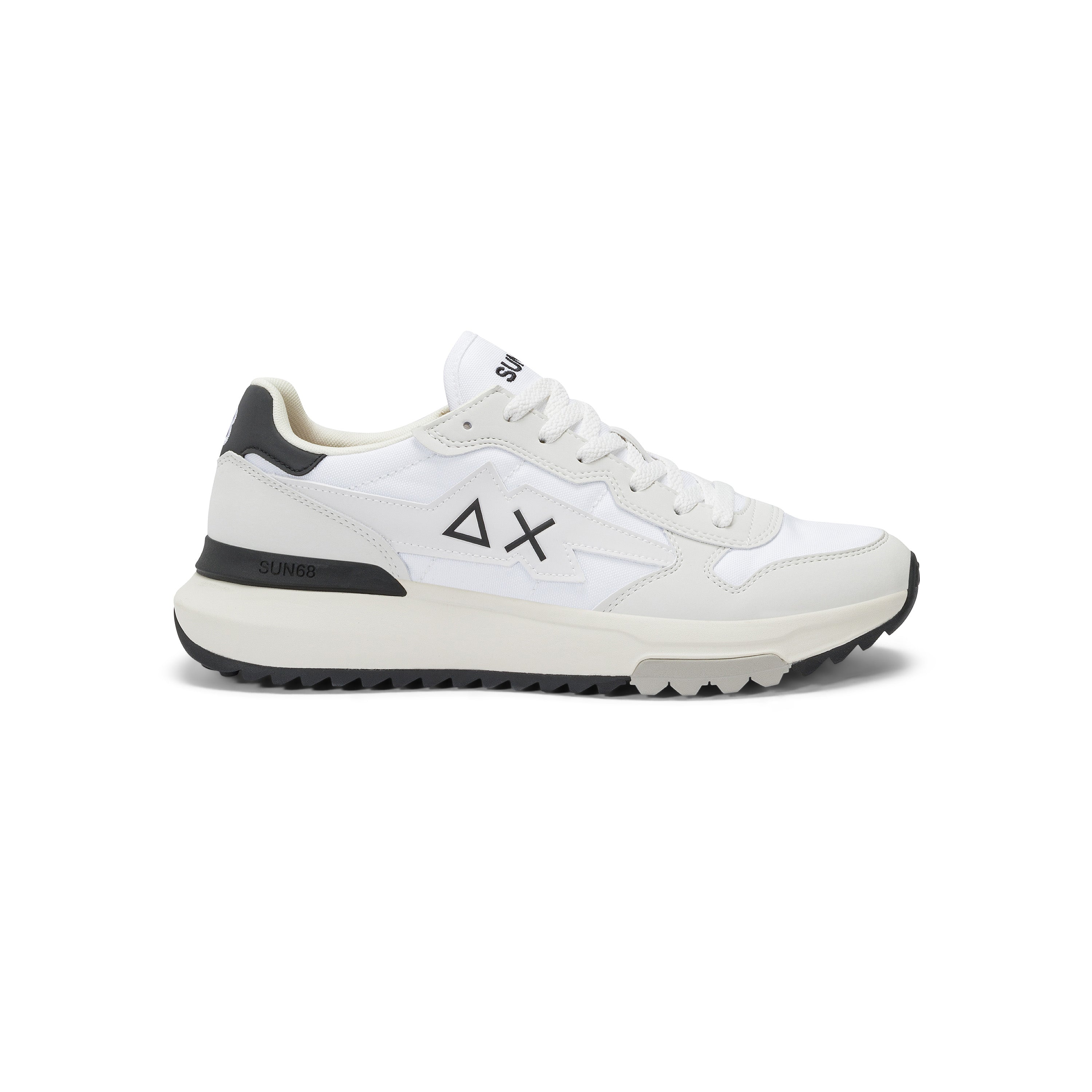 Sneakers "Niki 2.0 Solid" Bianche con Suola Nera a Contrasto