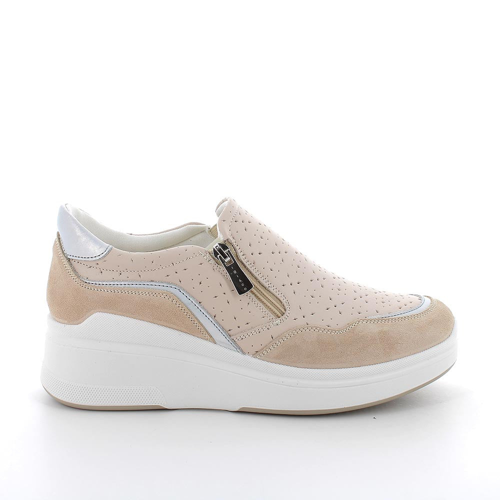 Slip-On Beige da Donna in Pelle con Zip e Zeppa Leggera