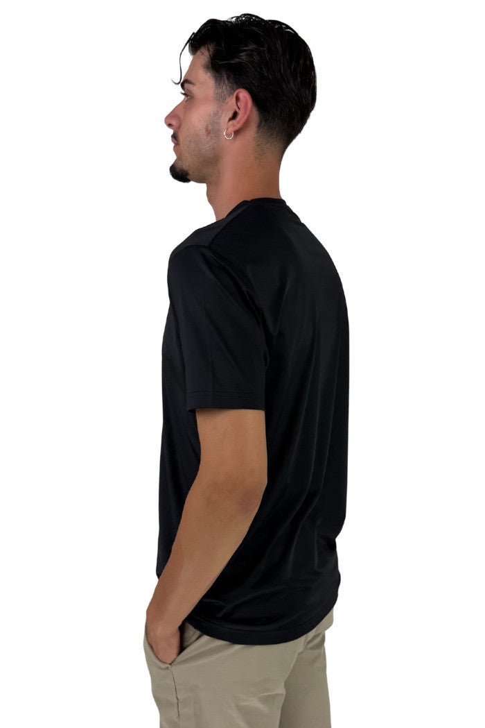 T-shirt nera in Tessuto Antipiega "No Iron"