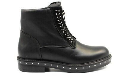 Stivaletti Bassi da Donna in Pelle Nera con Zip e Borchie 