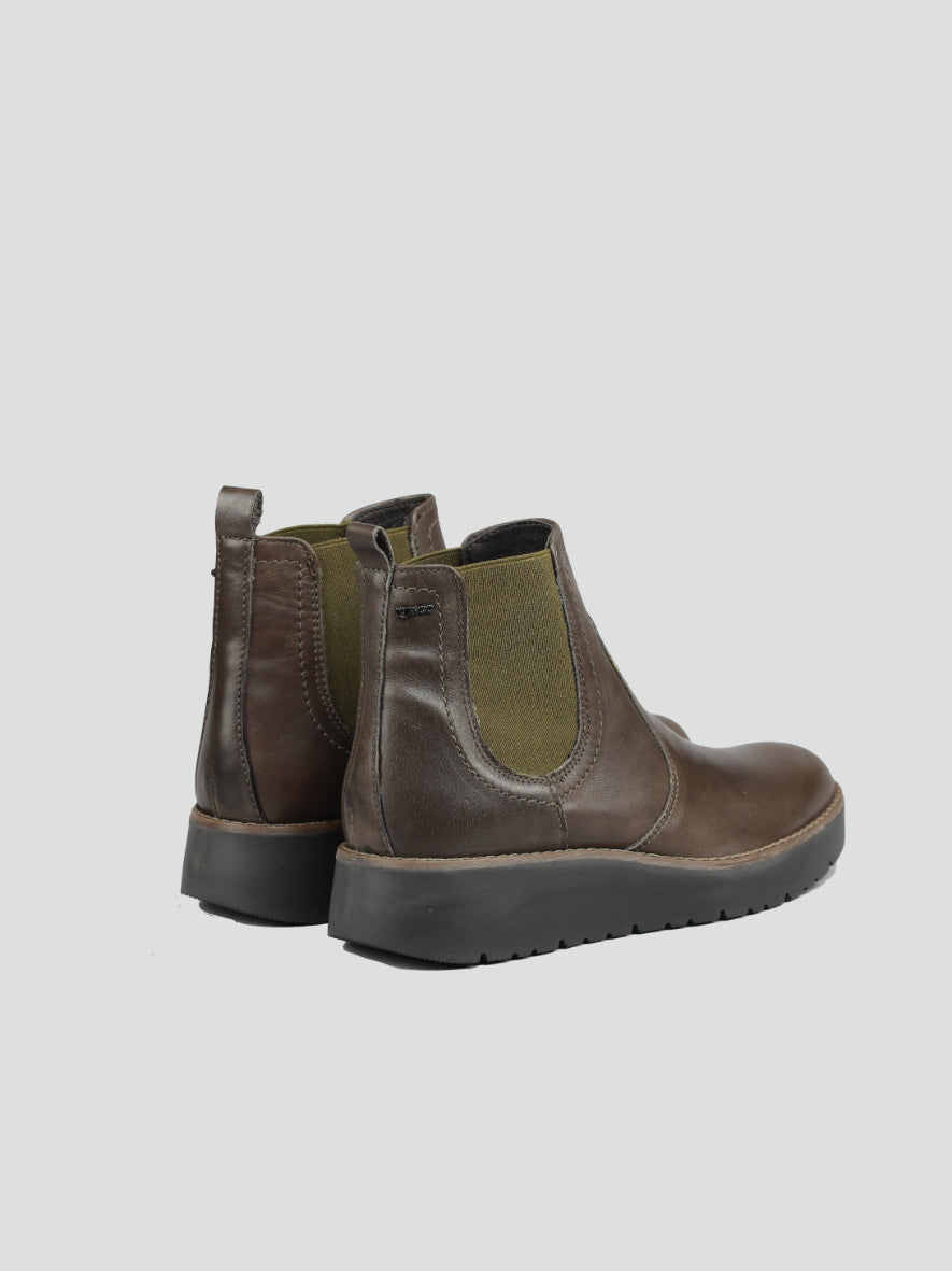 Tronchetto marrone scuro in pelle con elastici laterali e zeppa 3,2 cm 