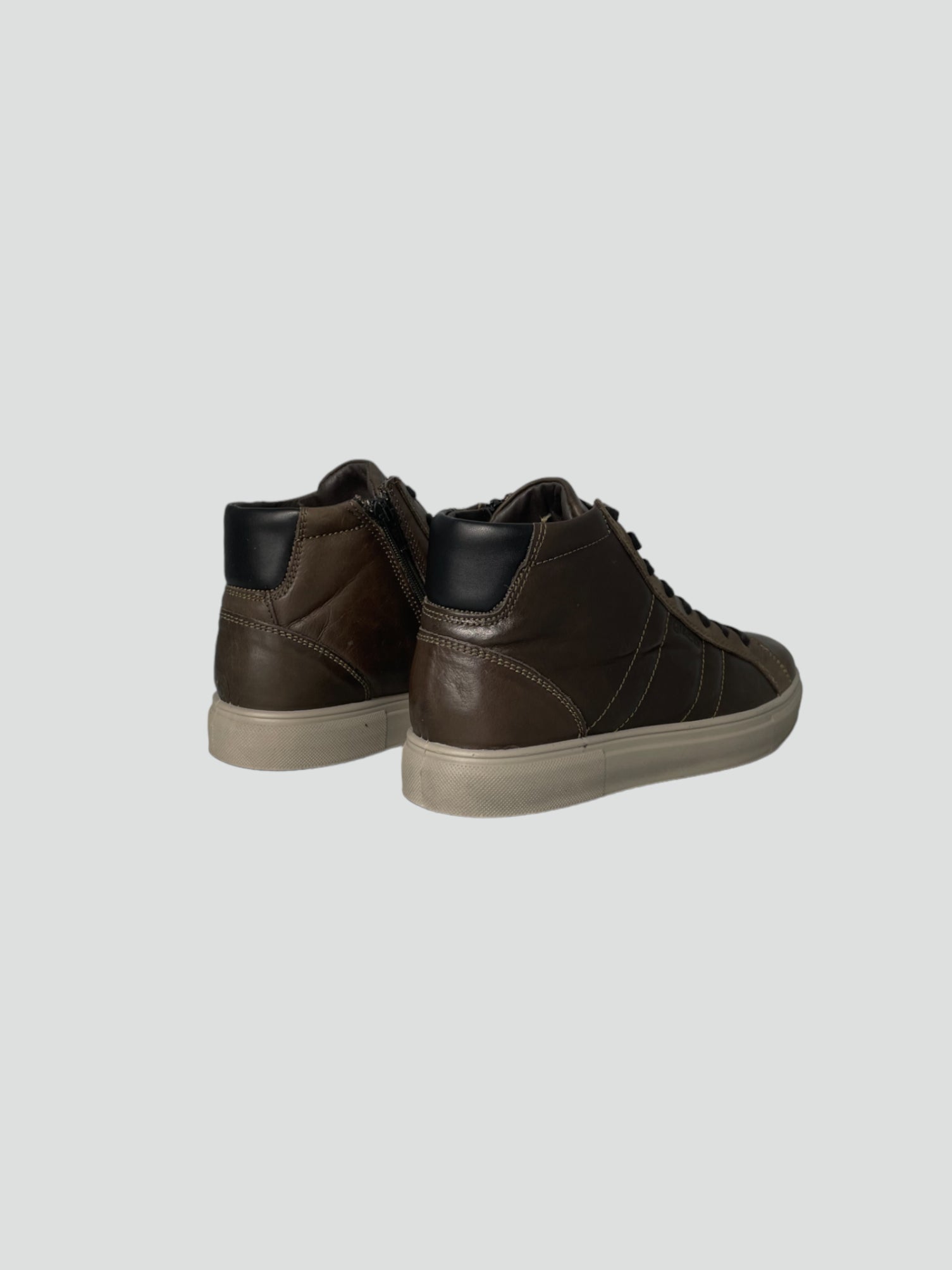 Polacchine marroni in pelle con zip laterale e suolaMemory Foam 