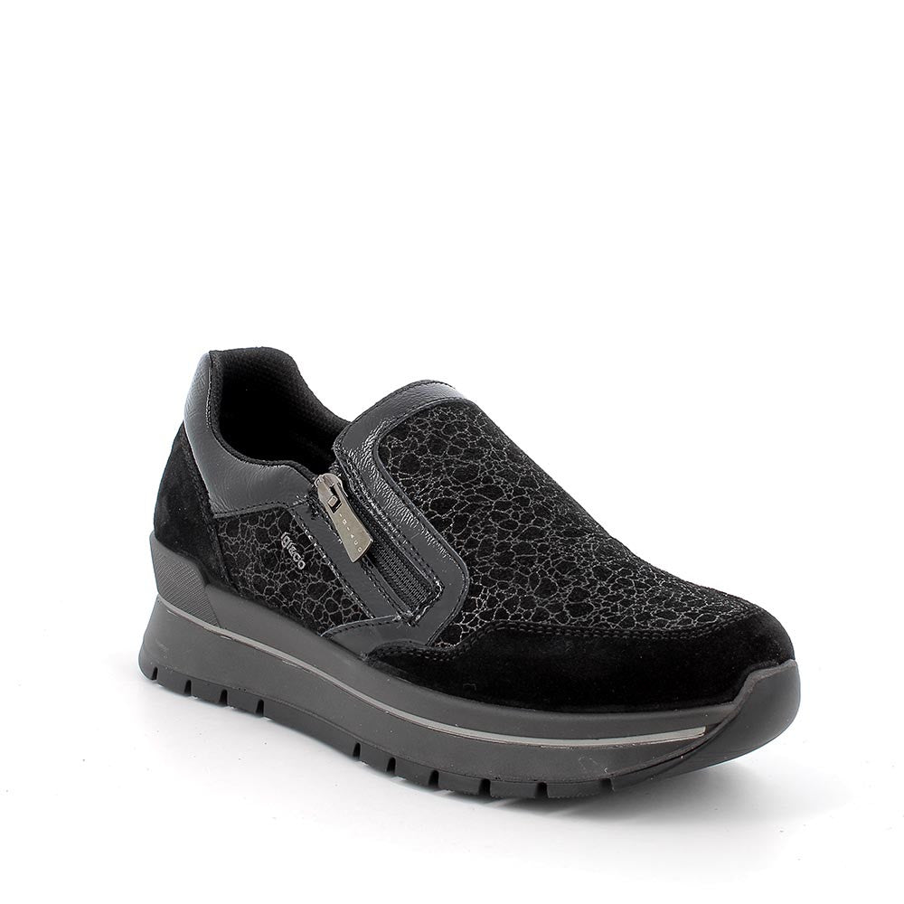 Sneakers nere laminato in pelle scamosciata con zeppa e zip laterale 