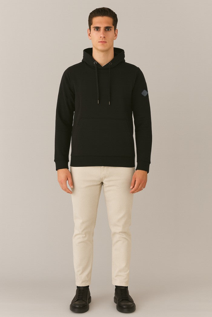 Felpa nera con cappuccio e patch gommata Markup 