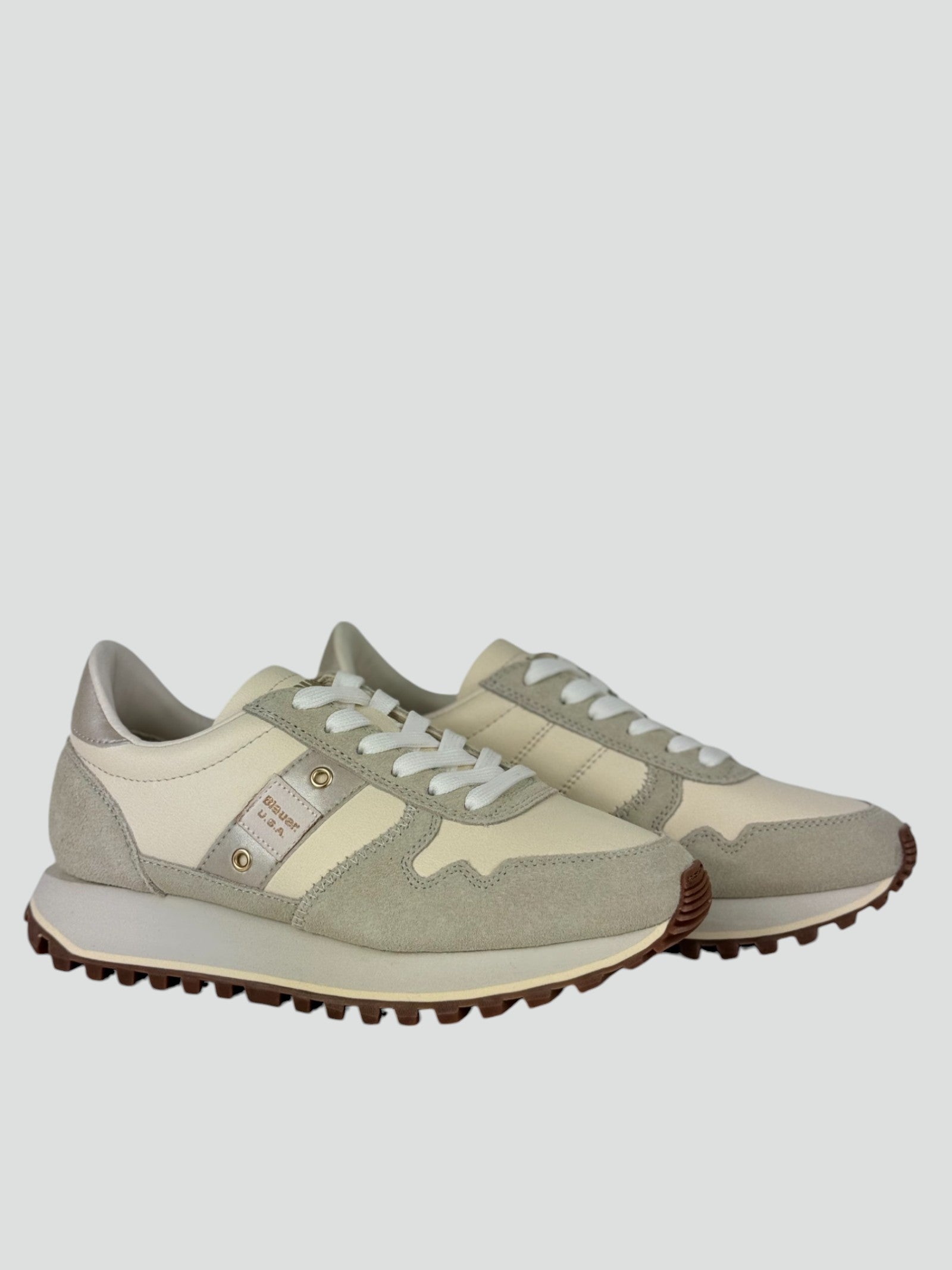 Sneakers Donna "Millen" Cream con Borchie e Dettagli a Contrasto 