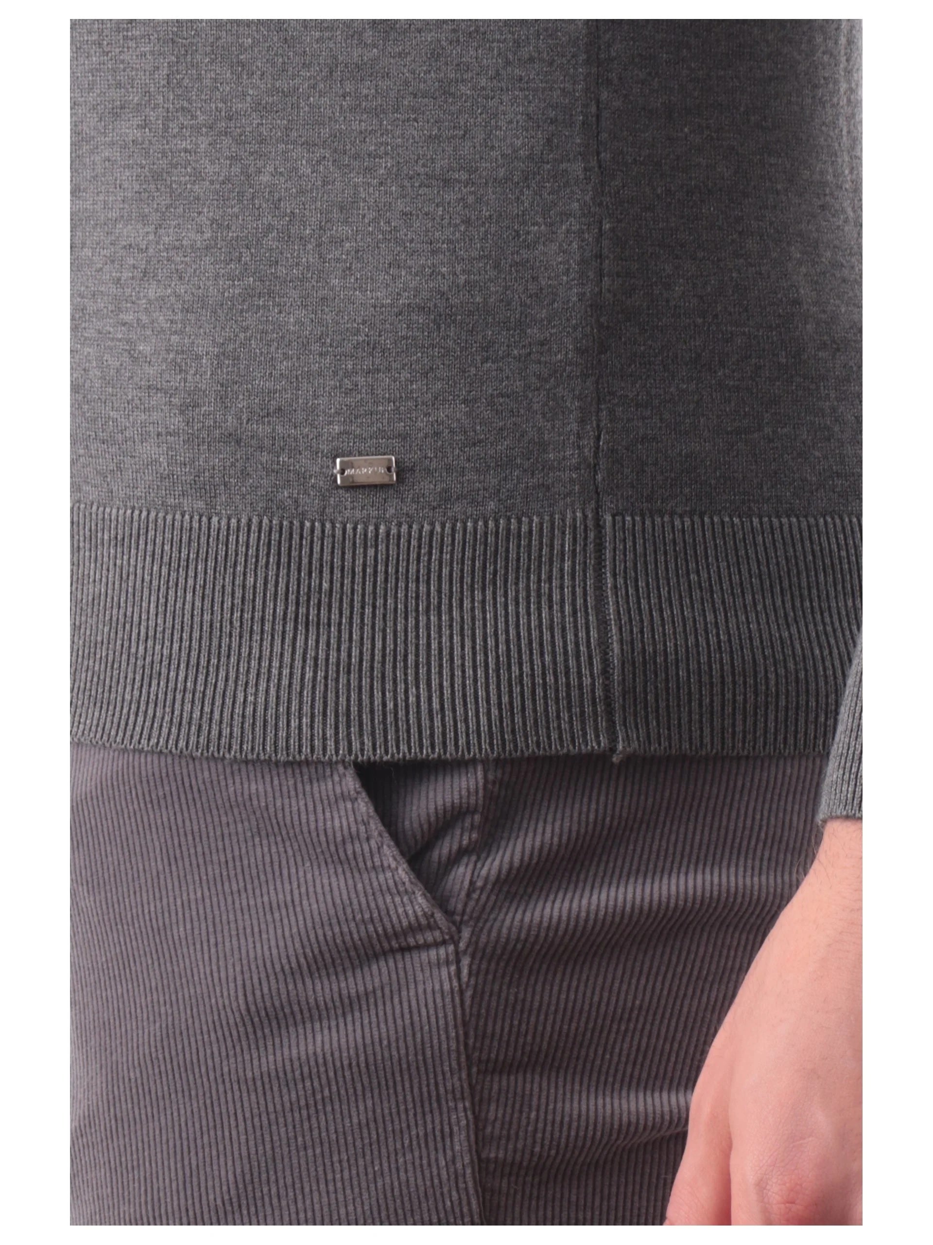 Lupetto da uomo grigio melange con polsini ed elastico sul fondo 