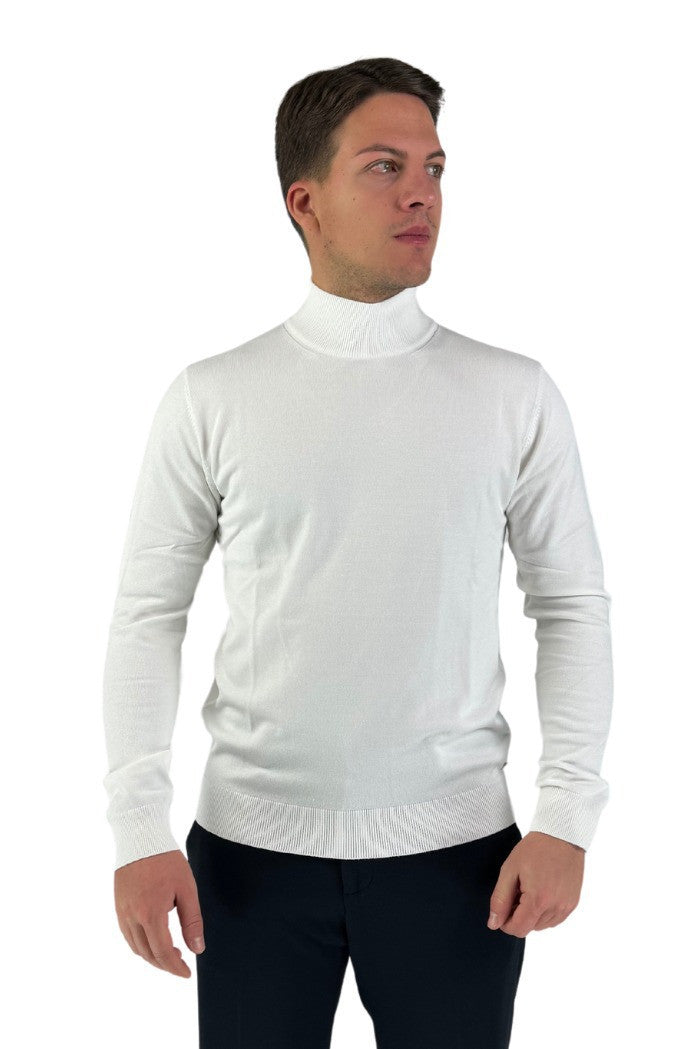 Lupetto bianco finezza 12 in viscose blend 