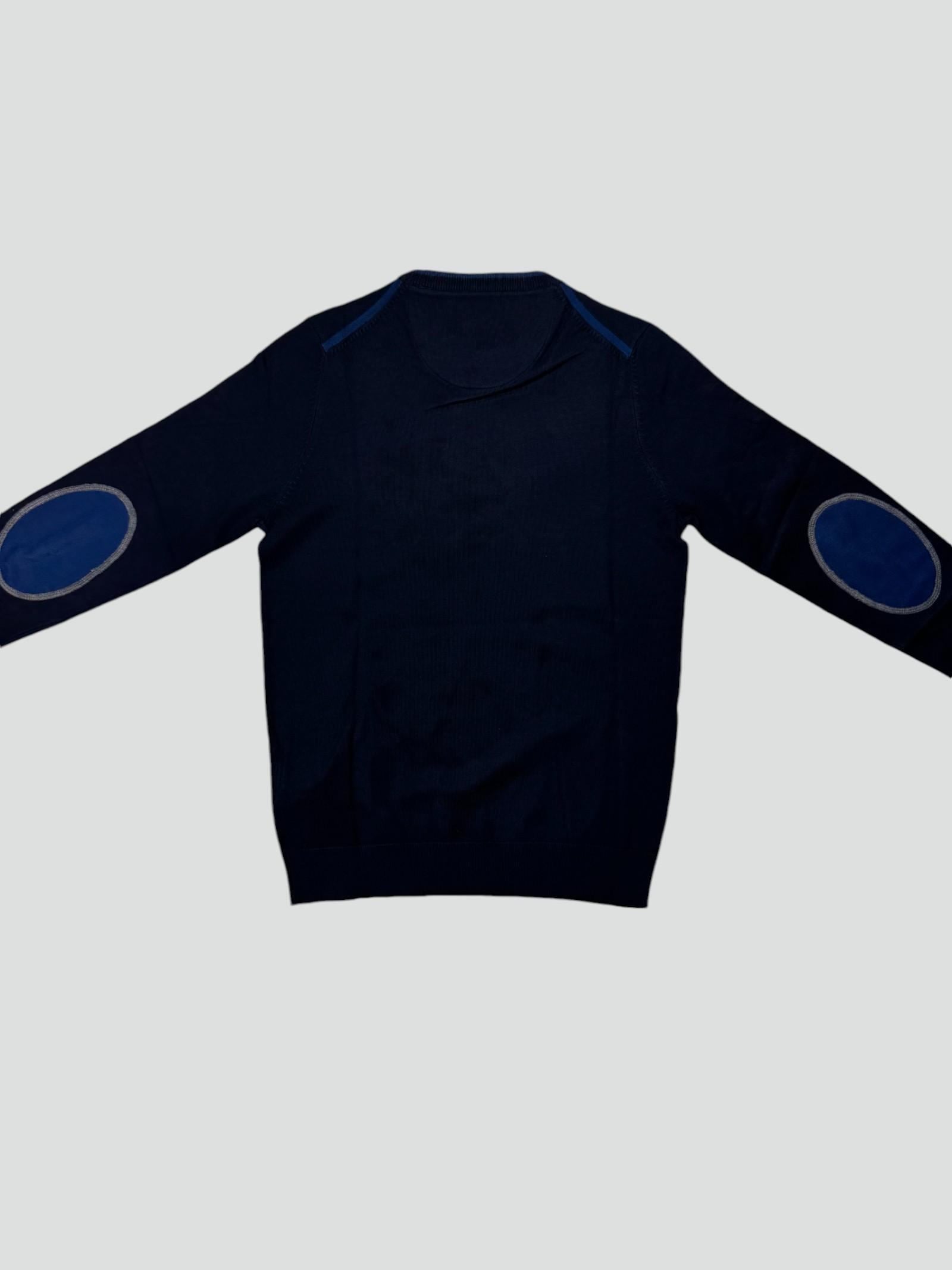 Maglioncino girocollo blu con toppe a contrasto 