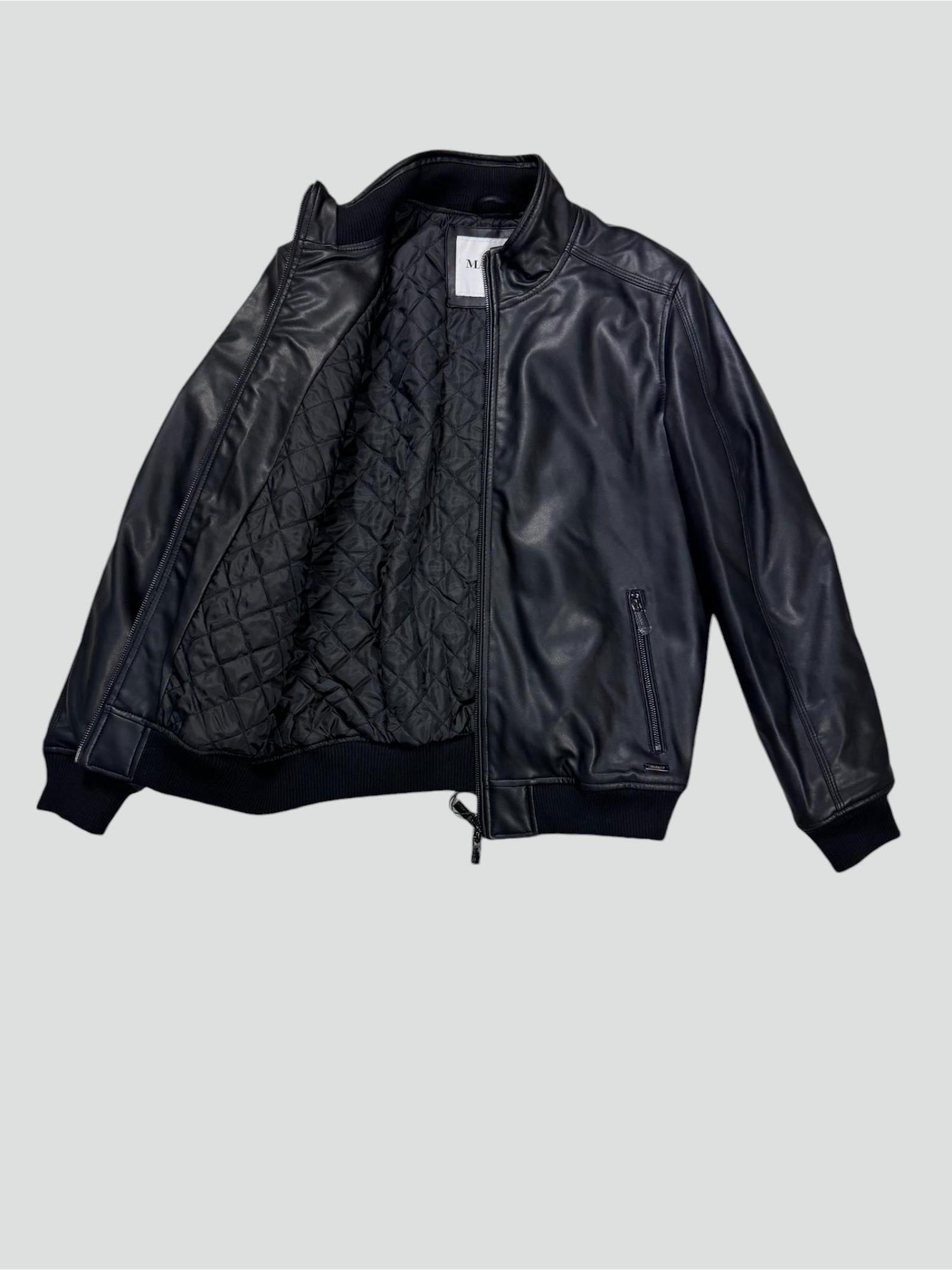 Giubbino Uomo in Ecopelle Nera con Zip e Finiture Elasticizzate 