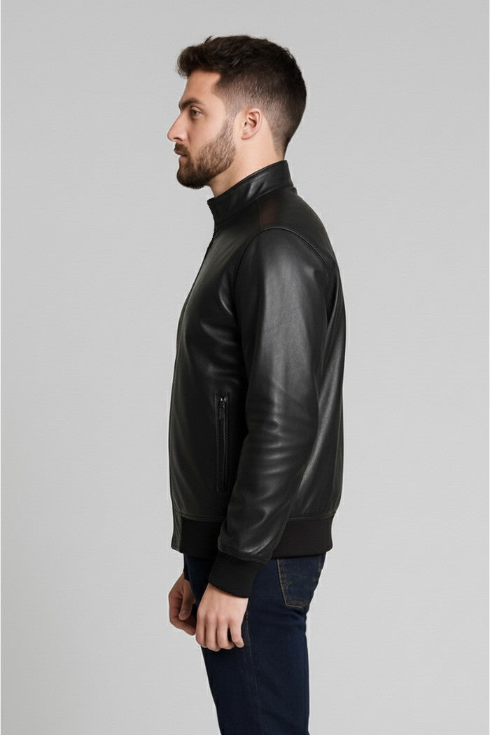 Giubbino Uomo in Ecopelle Nera con Zip e Finiture Elasticizzate 