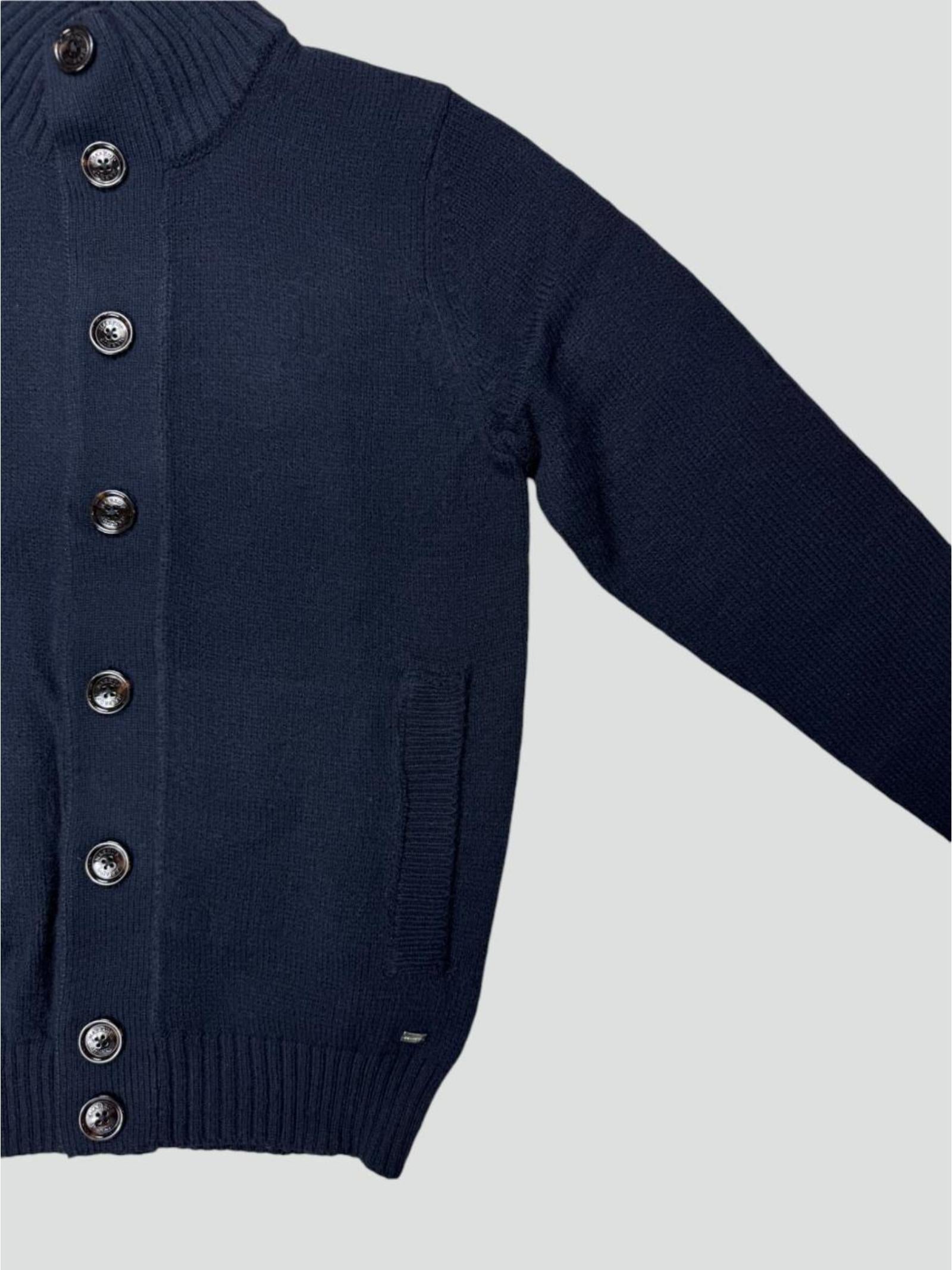 Cardigan Blu con Bottoni e Tasche Frontali 
