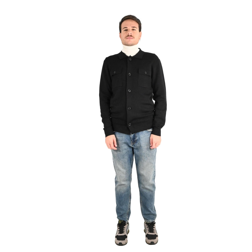 Camicia Maglia Nera con Bottoni e Tasche Frontali 