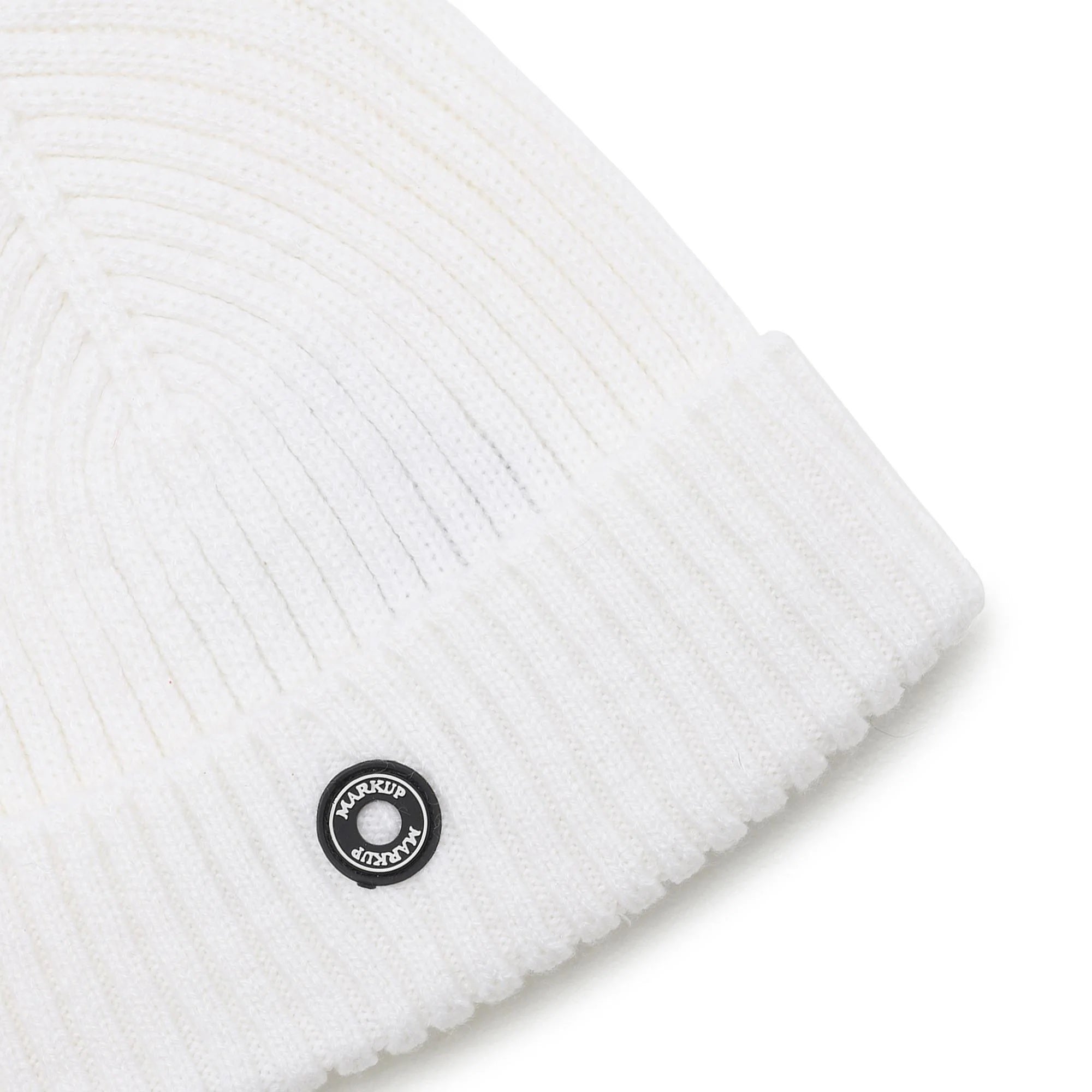 Cappello bianco latte in Maglia con logo Markup 