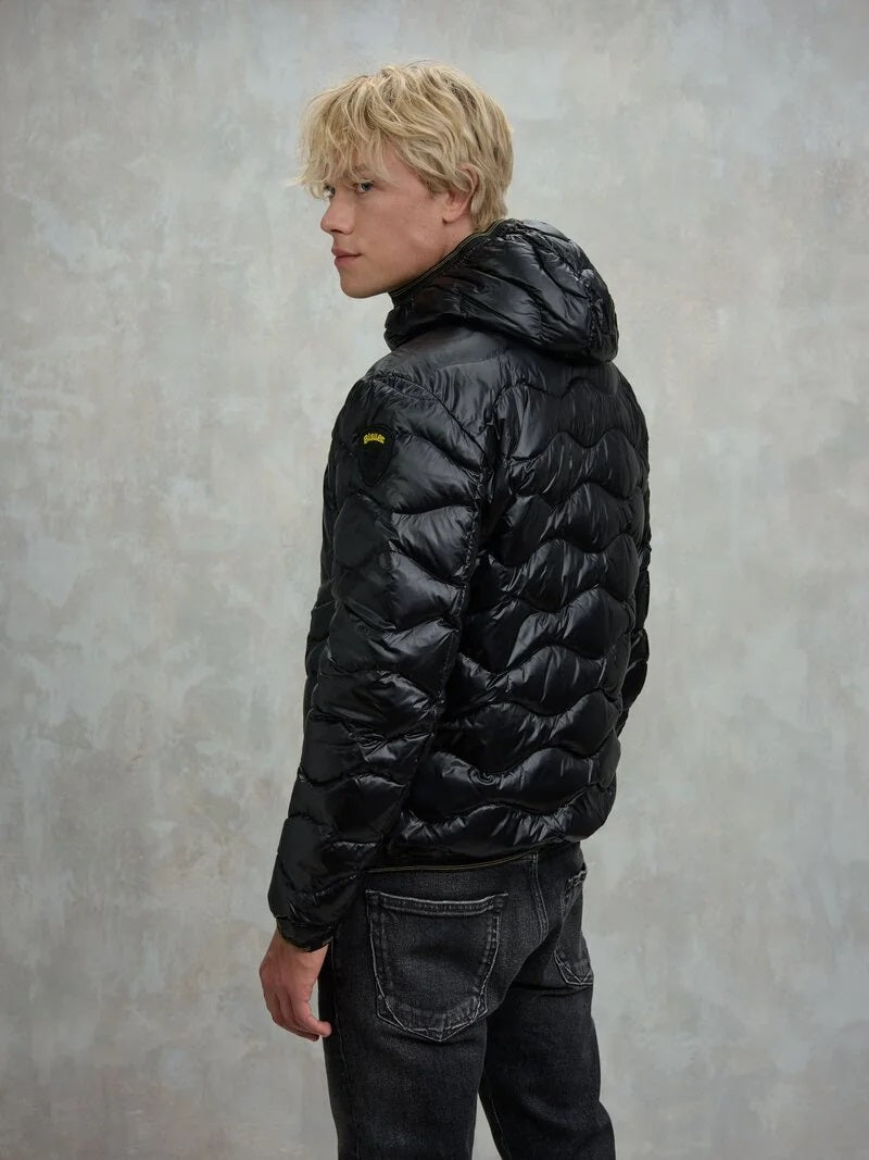 Piumino nero "Wave" da Uomo con Trapuntatura ad Onde e Taschino 