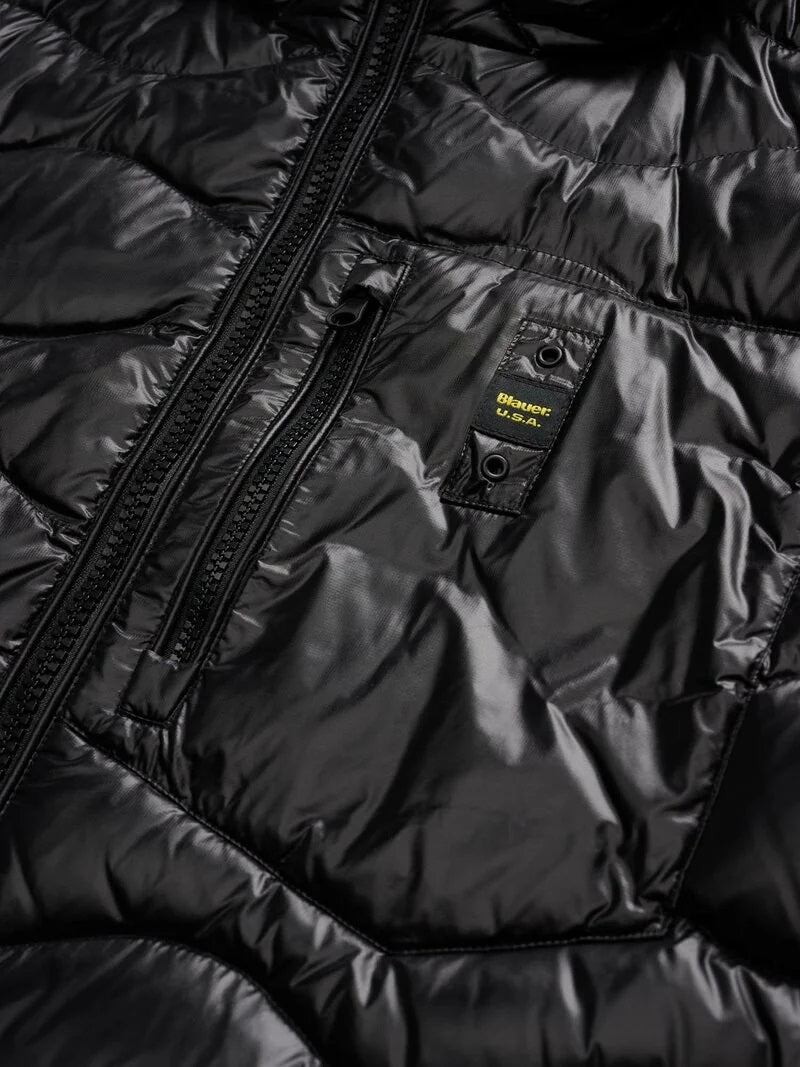 Piumino nero "Wave" da Uomo con Trapuntatura ad Onde e Taschino 