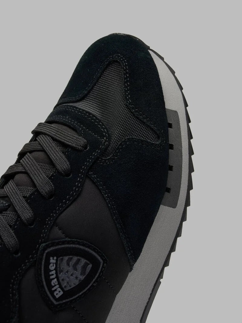 Sneaker "Queens" Nere in Tessuto e Pelle Scamosciata 