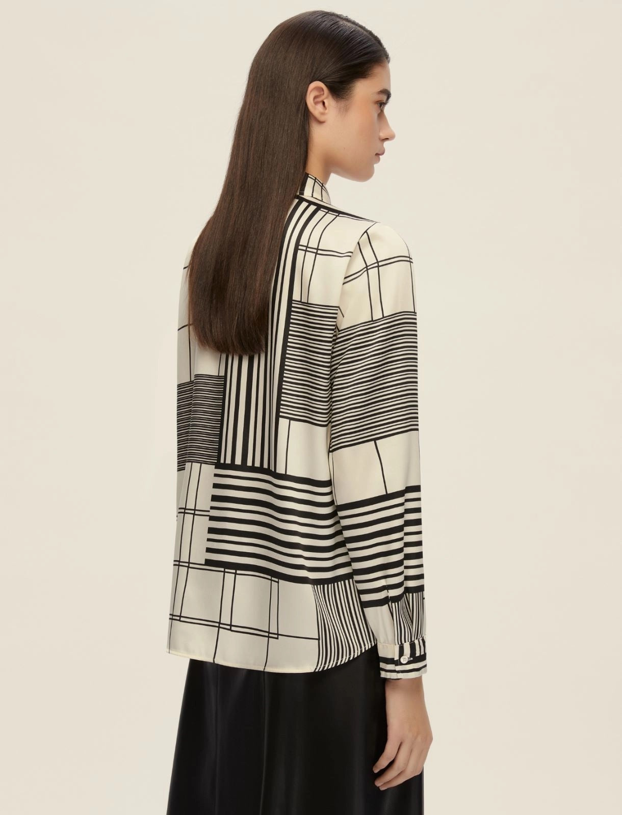 Camicia "Biagio" con Stampa Astratta su Fondo Burro in Twill Leggero 